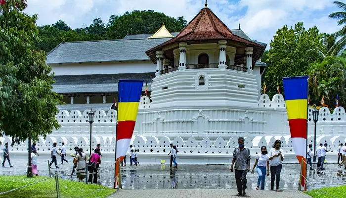 معبد دندان مقدس سریلانکا