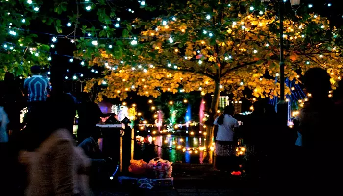 تصویری از نورهای خیابانی در جشنواره وساک