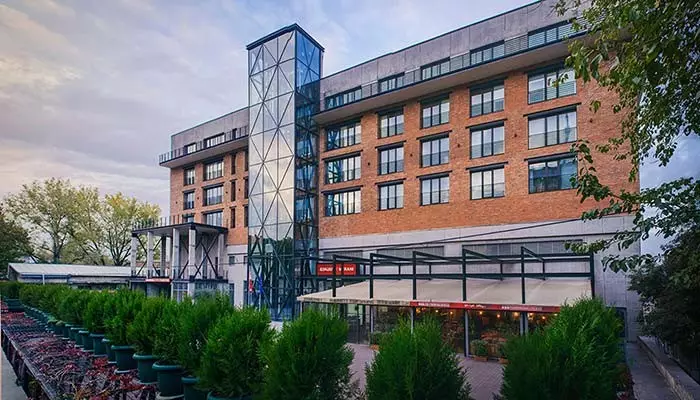 مرکز خرید مرانی مال در تفلیس گرجستان