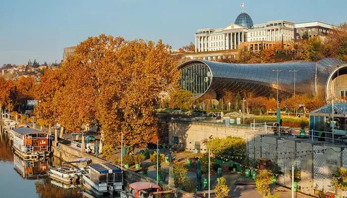 تصویری زیبا از تفلیس در فصل پاییز